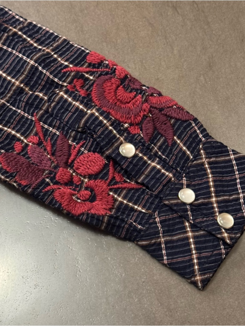 Johnny Was Western-Style Button-Up Shirt with Multicolor Floral Embroidery - Picture 7 of 8